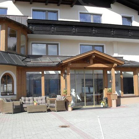 לאדיס Apart Hotel Ideal מראה חיצוני תמונה