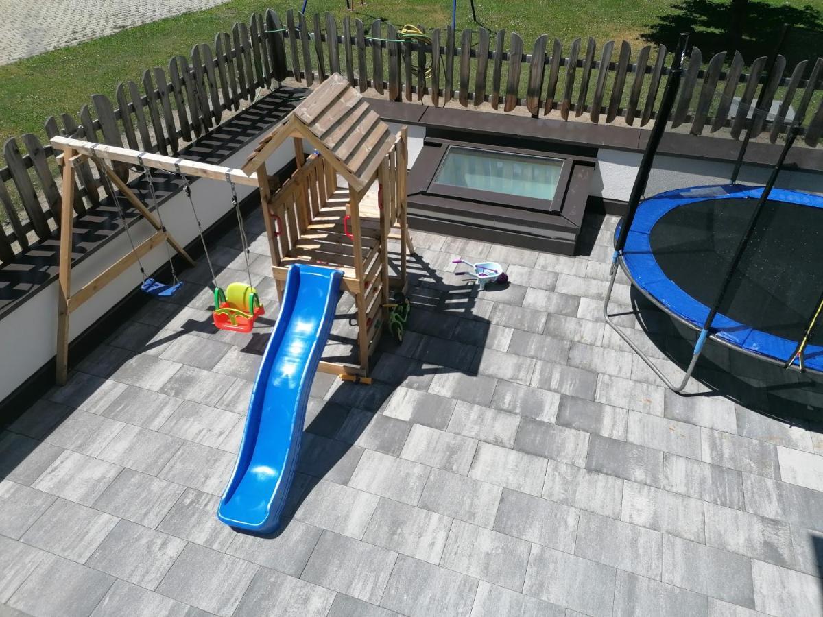 לאדיס Apart Hotel Ideal מראה חיצוני תמונה