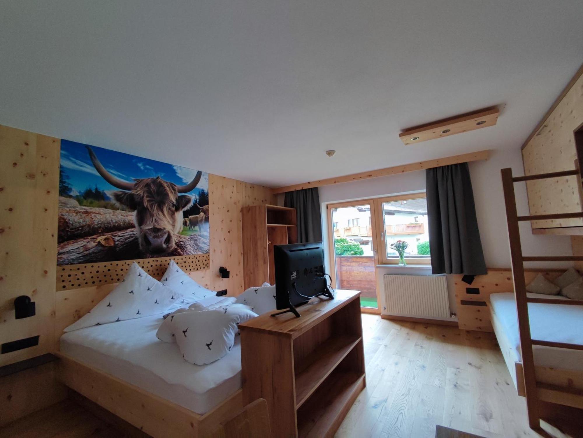 לאדיס Apart Hotel Ideal מראה חיצוני תמונה