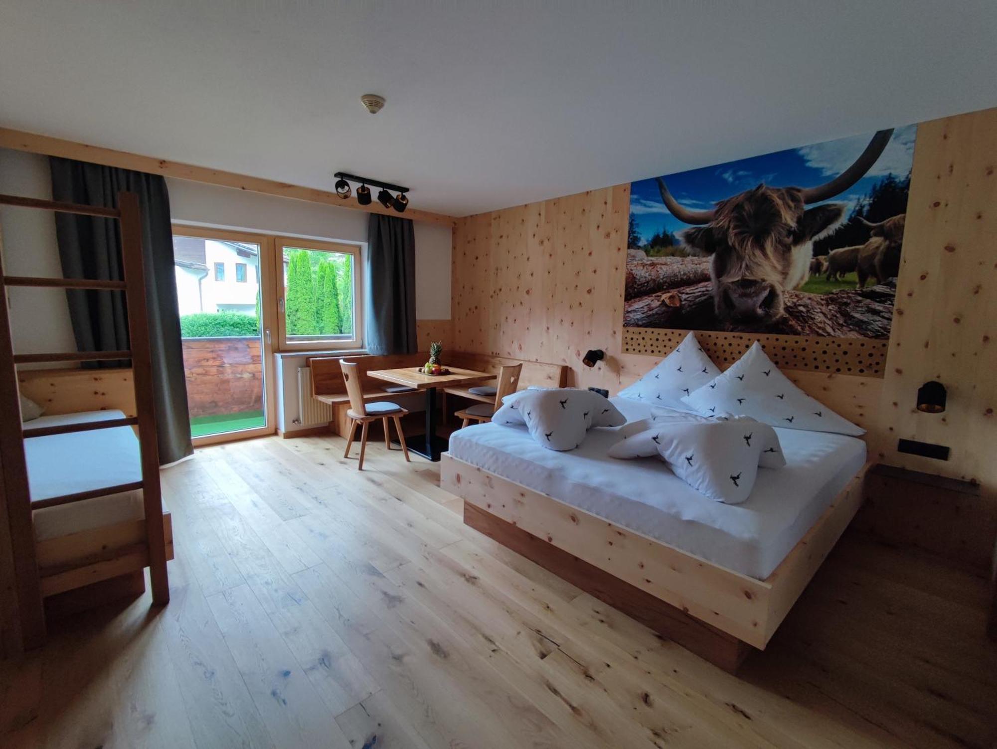 לאדיס Apart Hotel Ideal מראה חיצוני תמונה
