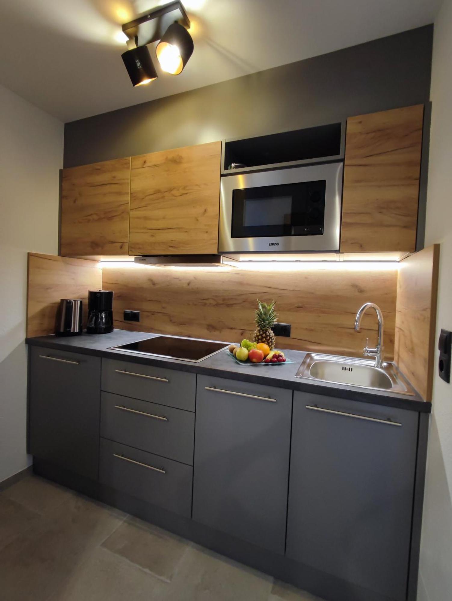 לאדיס Apart Hotel Ideal מראה חיצוני תמונה